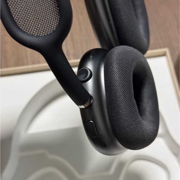 Apple AirPods Max - Picture 4 of 4